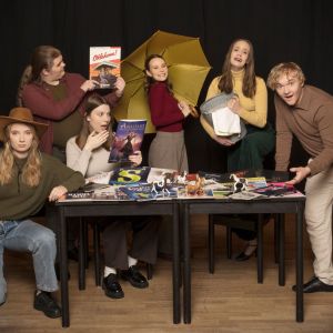 Teatersoppa: Vad i all världen?!