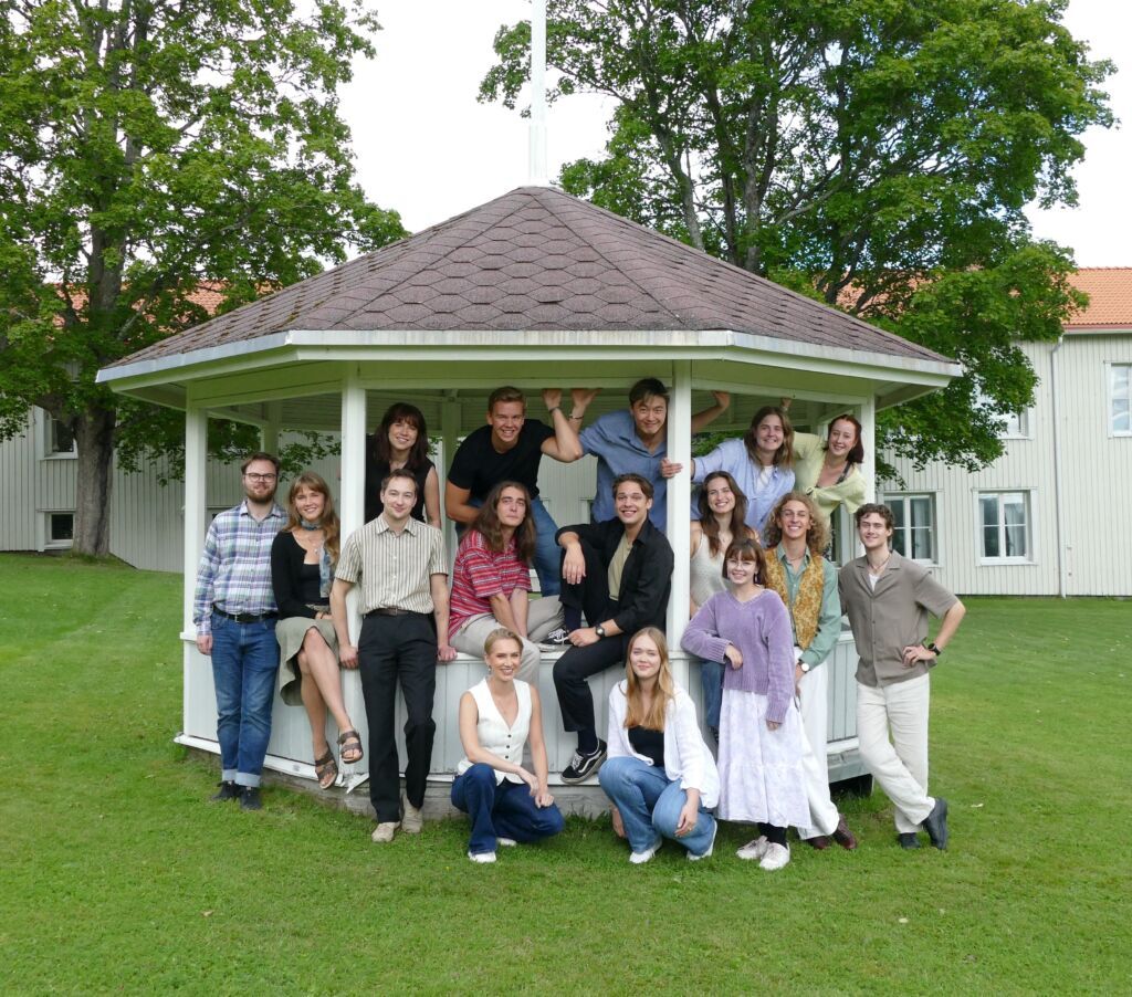 Gruppbild på Musikalakademien 2025-2028